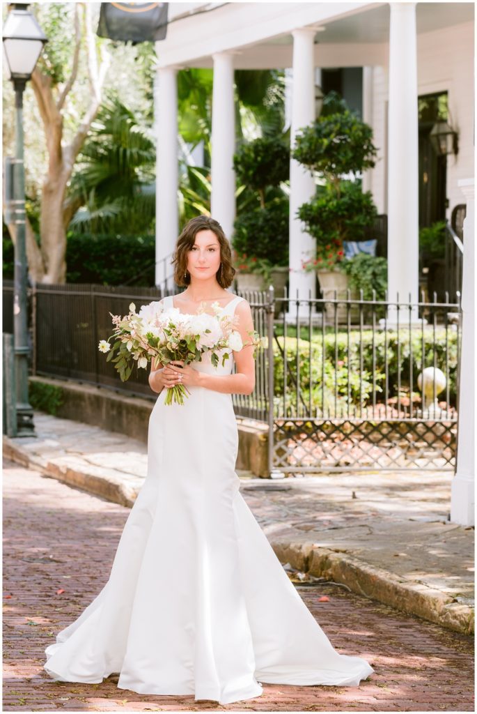 Bride and groom portraits in historic downtown Charleston  | Charleston Wedding Photographer 