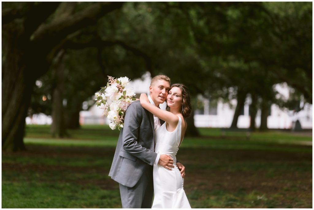 Bride and groom portraits in historic downtown Charleston  | Charleston Wedding Photographer 