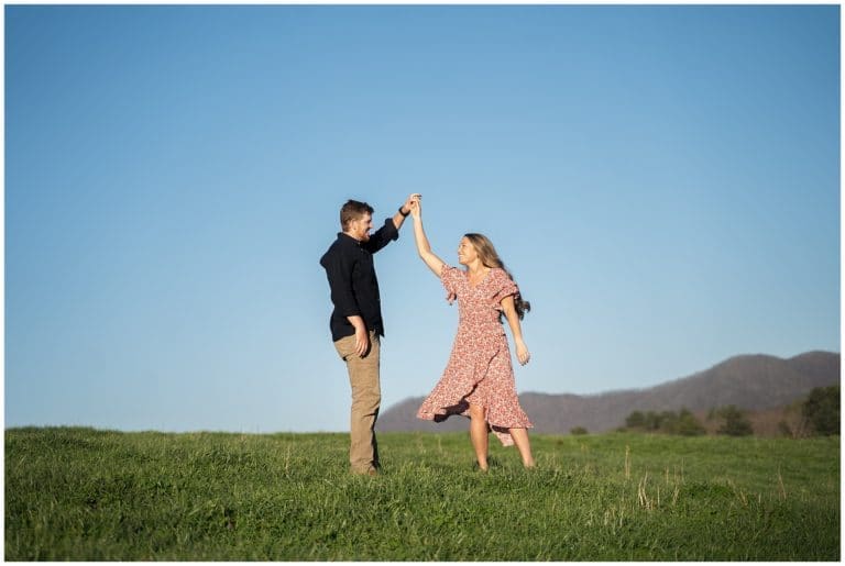 Spring engagement photos in Asheville | Asheville Wedding Photographer | Kathy Beaver Photography